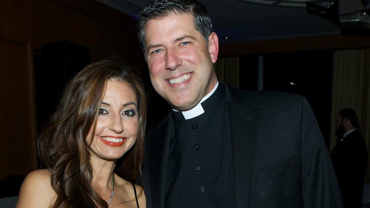 El Padre Alberto Cutié con su esposa Ruhama Buni Canelli