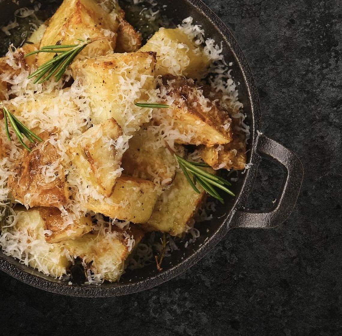 Papas asadas de Carnicero Steakhouse.