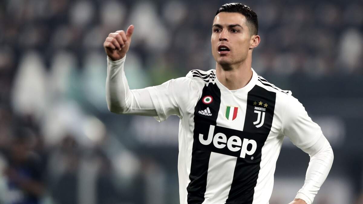Con la llegada de Cristiano Ronaldo el equipo de Juventus consiguió el mejor arranque de la historia de la Serie A, con 16 victorias y un empate en 17 jornadas, y suma ocho puntos de ventaja sobre el Nápoles, segundo.