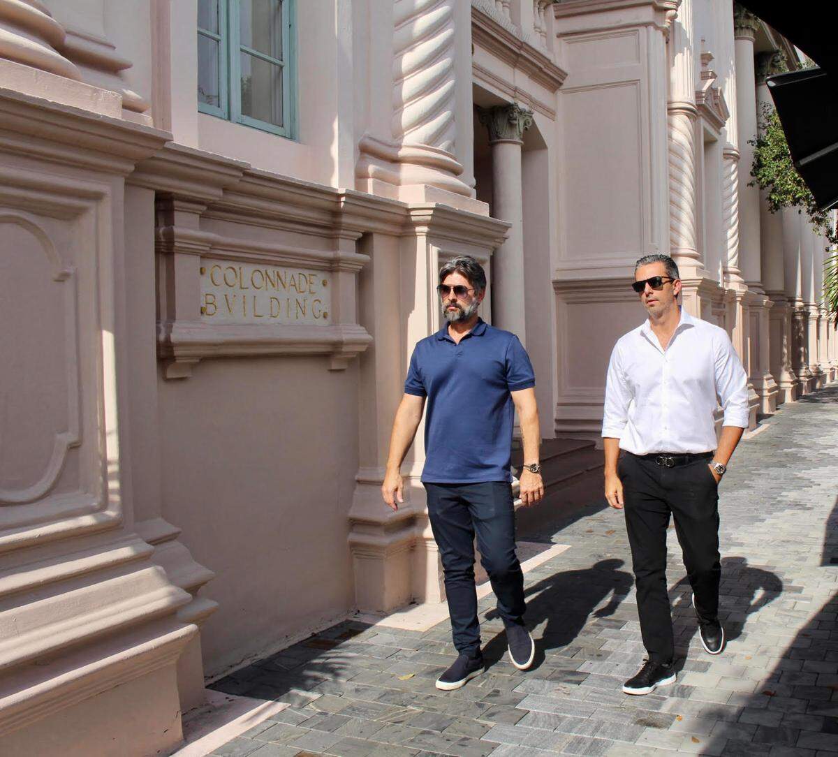 Makis Paliouras y Yiannis Sotiropoulos, propietarios de Crema Gourmet Espresso Bar, que abrió su primer café hace 10 años en Miami Beach y ya tiene 10 franquicias.