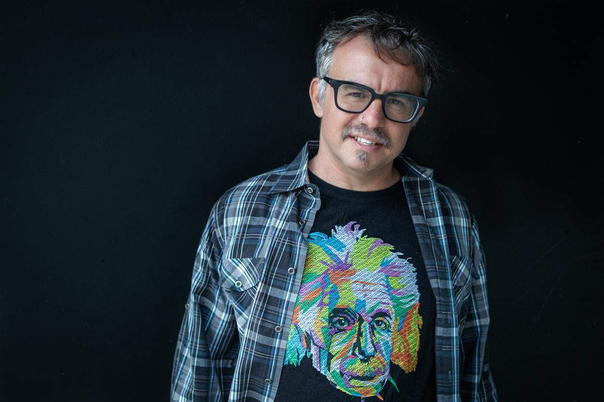 El cineasta Gastón Virkel presentará su libro de cuentos “Hemos vencido el asco” en la Feria del Libro de Miami.