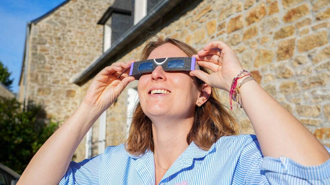 El eclipse solar dispara el turismo en España: Las demandas de alojamiento suben un 500 %