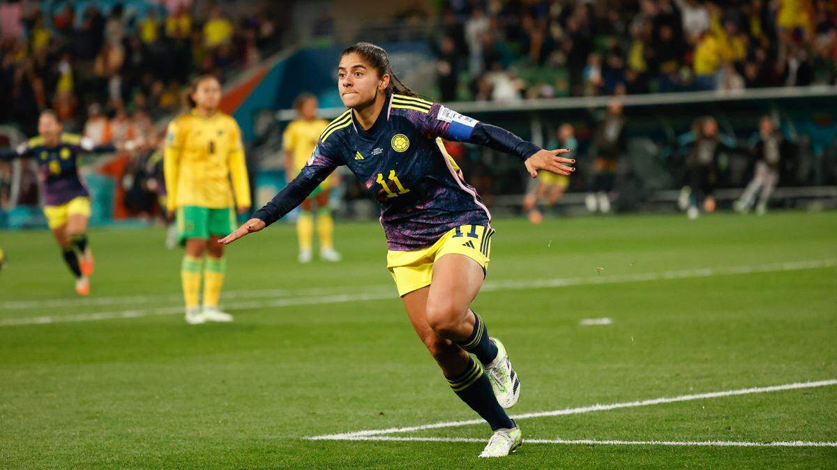 La estelar delantera Catalina Usme expresó que es una sensación increíble estar en cuartos de final, pero la selección de Colombia quiere más en este Mundial.