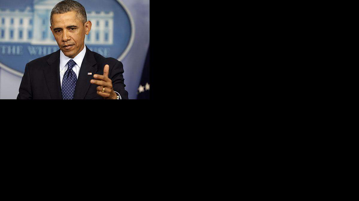 La Casa Blanca sostiene que el presidente Barack Obama actuó de acuerdo con sus facultades para arreglar "un sistema de inmigración arruinado", cuando emitió la ordenejecutiva de detener la deportación de inmigrantes.