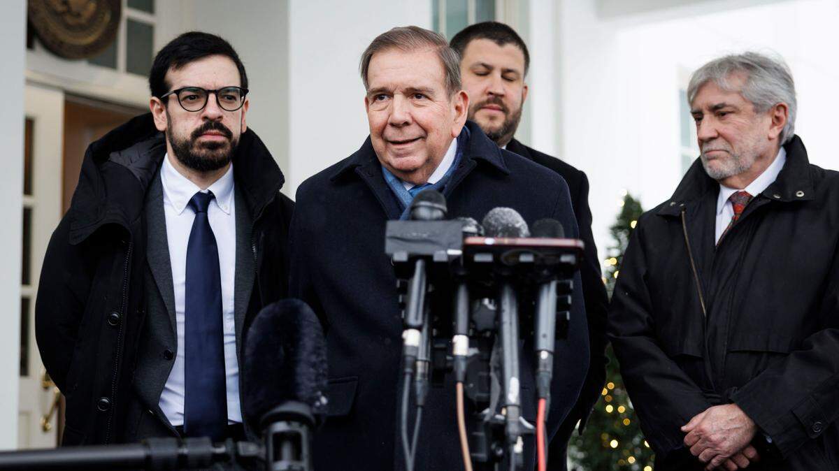 El líder opositor venezolano Edmundo González Urrutia ofrece una conferencia de prensa en la Casa Blanca, Washington, D.C., tras su reunión con el presidente de Estados Unidos, Joe Biden, el lunes 6 de enero de 2025.