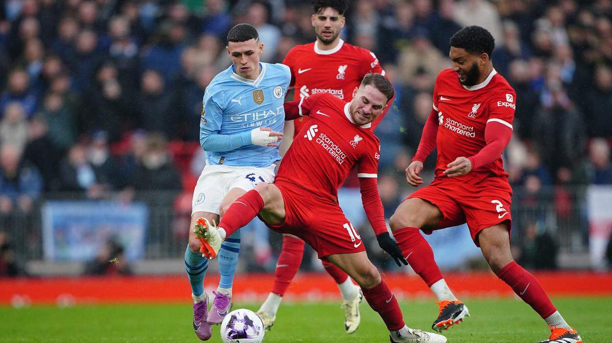 Liverpool reaccionó a tiempo para rescatar el domingo un empate 1-1 con el Manchester City, en el que fue el último partido en la Liga Premier entre Jurgen Klopp y Pep Guardiola previo a que el técnico alemán se marche al final de la temporada.