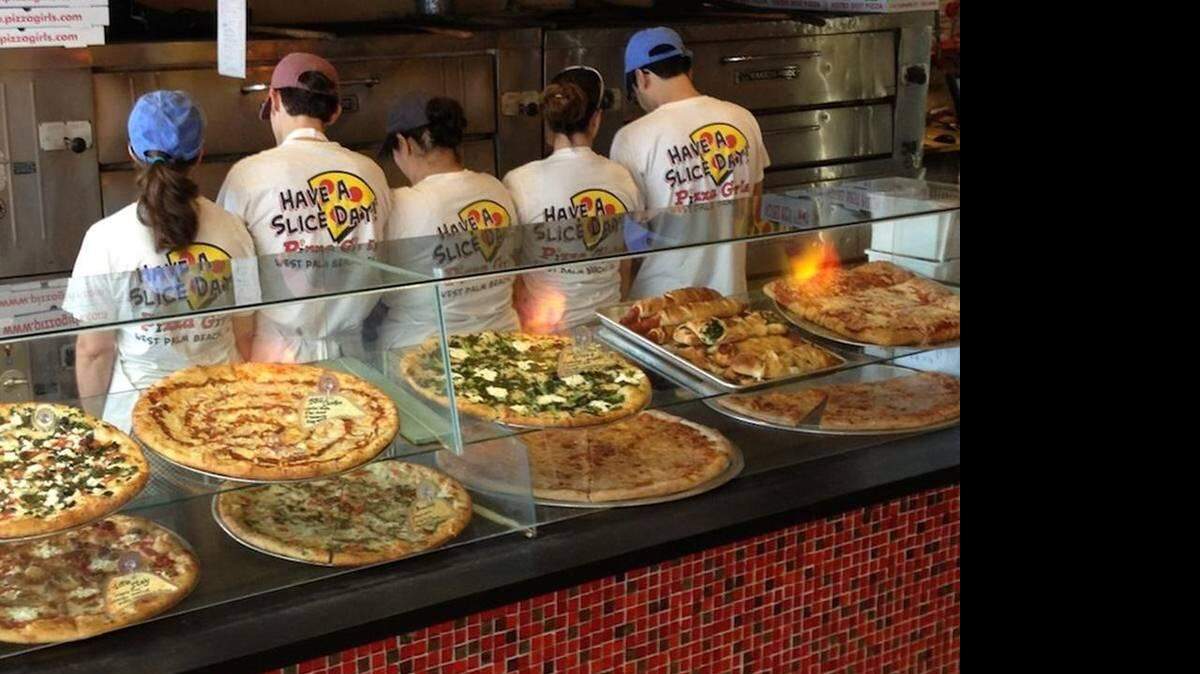 Pizza Girls, localizado en el 114 S. Clematis Street, en West Palm Beach. Inspeccionado el 5 de mayo; cero violaciones.