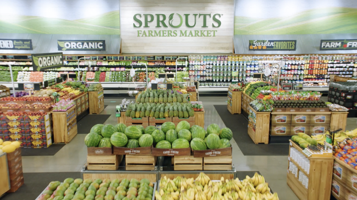 Una nueva tienda Sprouts abre sus puertas en el sur de la Florida. Entre las tiendas a inaugurarse dentro de poco están las de Boynton Beach, en Jog Road, el 10 de diciembre, y en Orlando, en el Colonial Plaza, el 8 de diciembre.