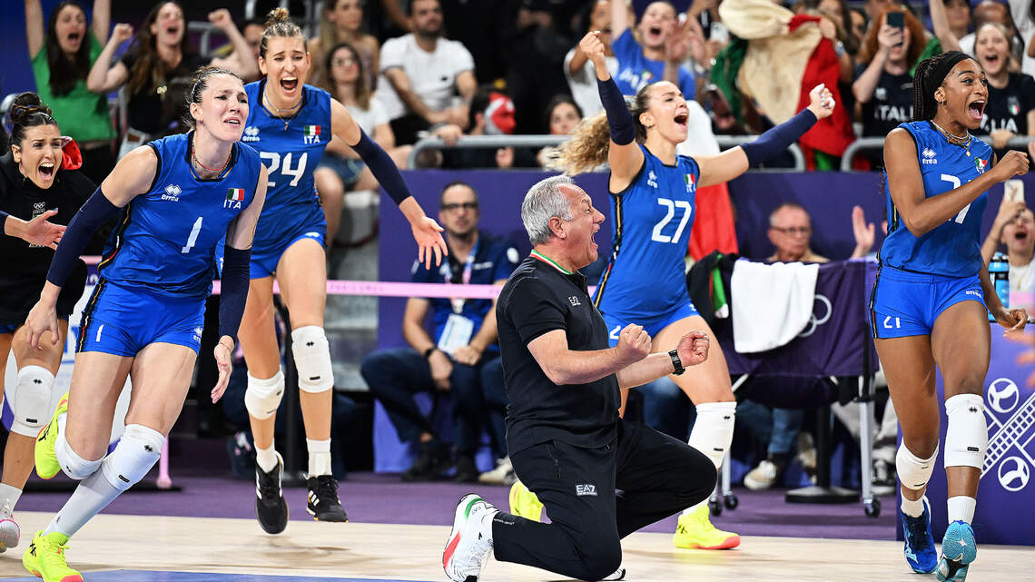 Comandada por un técnico argentino, Italia derrota a Estados Unidos y gana corona olímpica en voleibol femenino