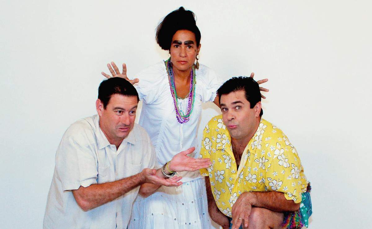 La comedia bilingüe ‘Zoraya, lee tu Spiris y the Sky es the Ilimis’ se presentará en el Teatro Manuel Artime el 26 y el 27 de febrero. Está protagonizada por Maribel González, Luis Rivas y Jorge Mirabal.