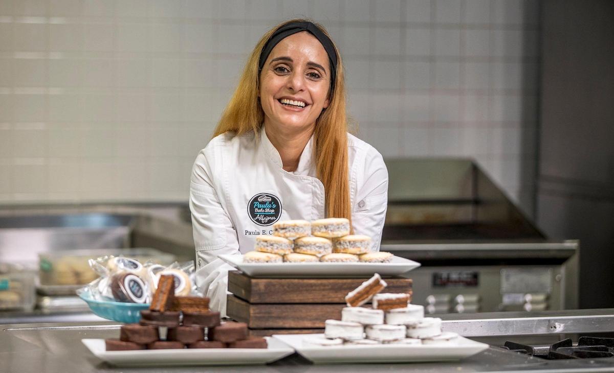 La empresaria argentina Paula Chavez ganó una subvención de Bank of America después de participar en un taller intensivo para pequeños negocios, como el suyo, Paula’s Bake Shop, que confecciona alfajores y otros dulces.