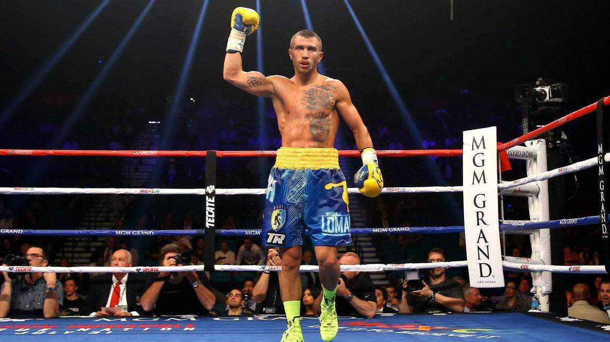 El ucraniano Vasyl Lomachenko deja el deporte a los 37 años tras una carrera que redefinió la técnica en el ring, con tres títulos mundiales y dos oros olímpicos. 