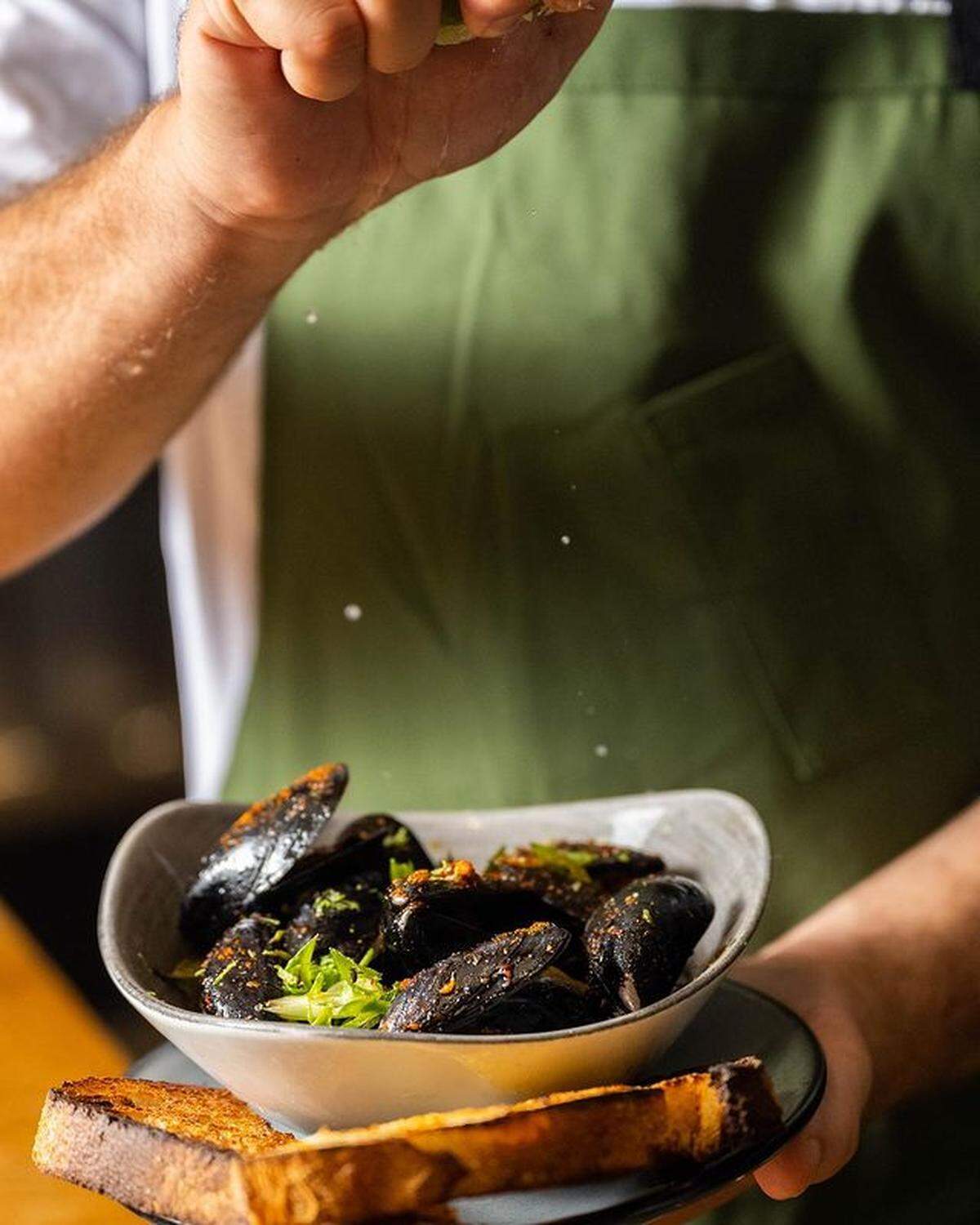 KYU, exquisitos platos en un ambiente industrial pero cómodo.