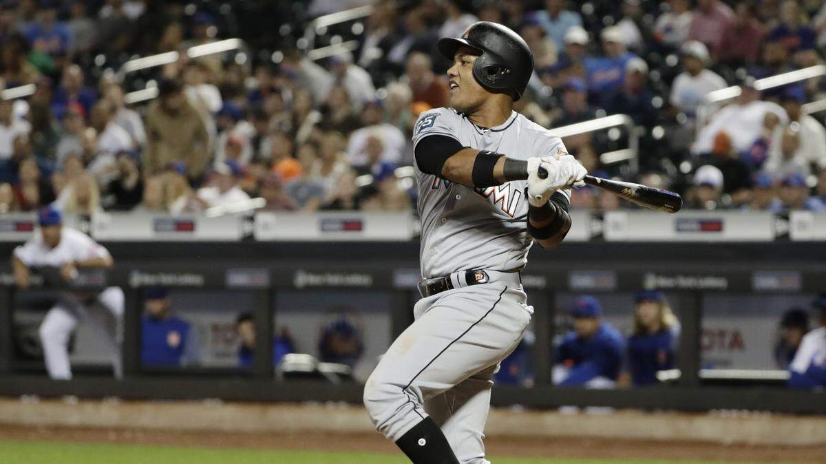 Starlin Castro bateó el hit que remolcó la carrera del triunfo de los Marlins ante los Mets en el noveno inning, en el partido celebrado el 23 de mayo de 2018 en Nueva York.