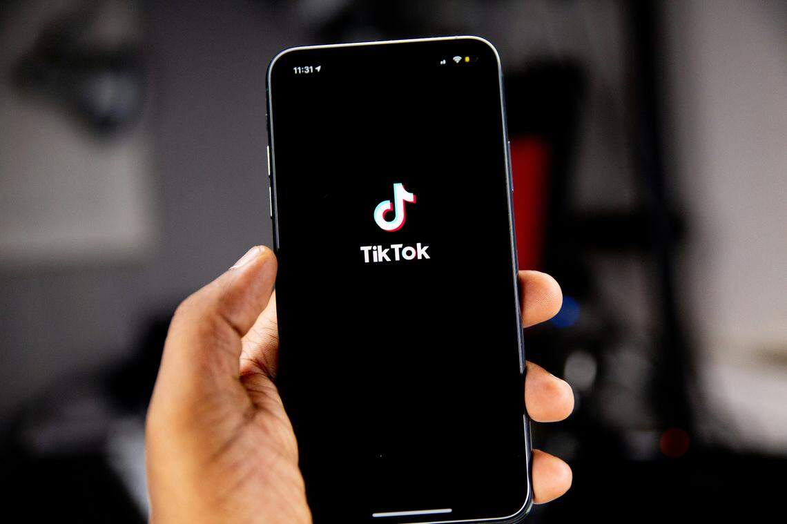Un informe sobre las técnicas facilitadoras del sueño más populares en TikTok, ha determinado que tendencias en esa red social merecen que se les preste atención.