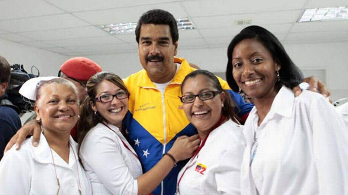 Un grupo de médicos cubanos en Venezuela. Archivo.
