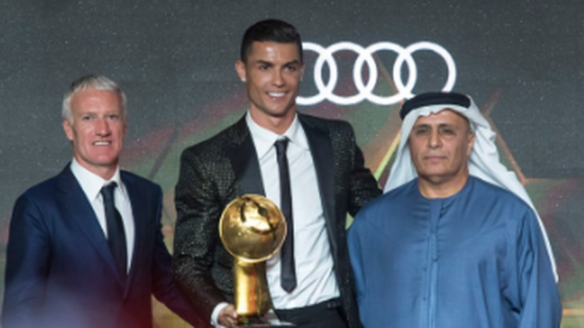 Cristiano Ronaldo ganó el pemio de Mejor Jugador del Año y el galardón al Mejor Gol de 2018, en Dubai, Emiratos Árabes Unidos, el 3 de enero de 2019.