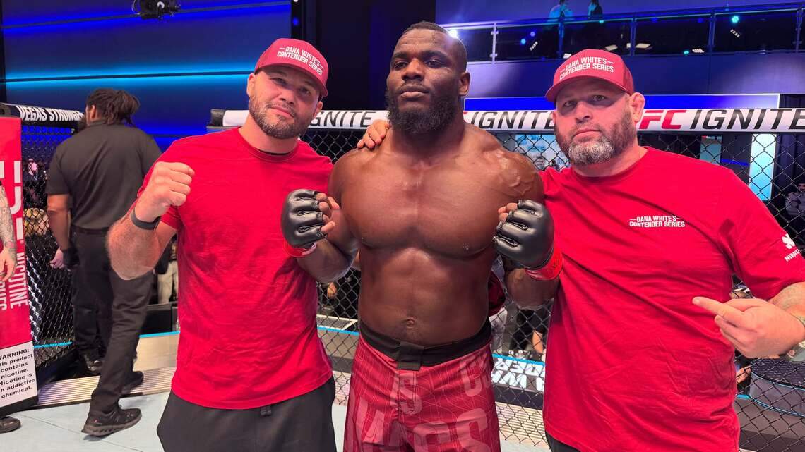 De Homestead a la UFC: exalumno de FIU asegura su boleto al gran escenario de las MMA
