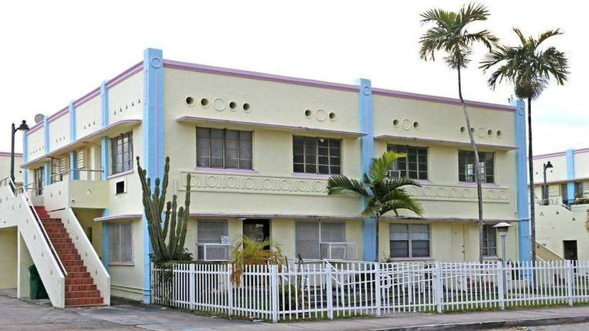 Un complejo de apartamentos al estilo Art Deco en La Pequeña Habana. 