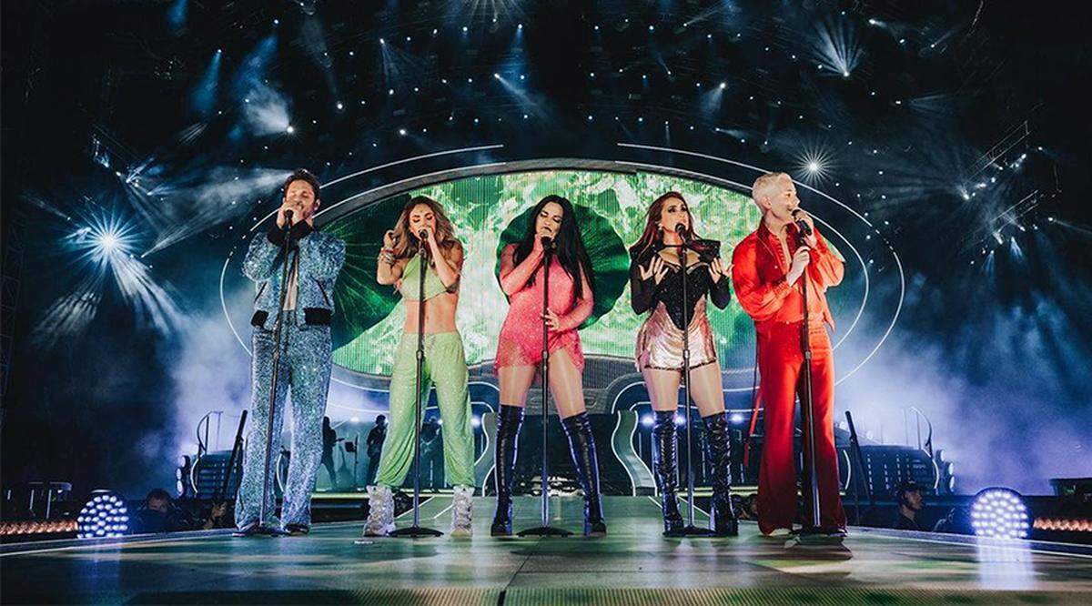 RBD regresó con la gira “Soy Rebelde Tour” en el Kaseya Center.
