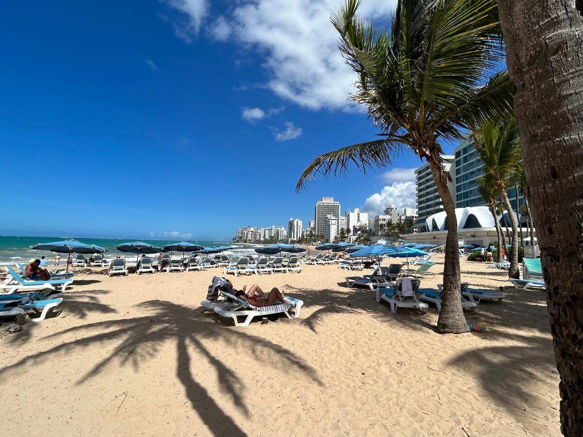 San Juan cuenta con excelentes playas como las del área del Condado.