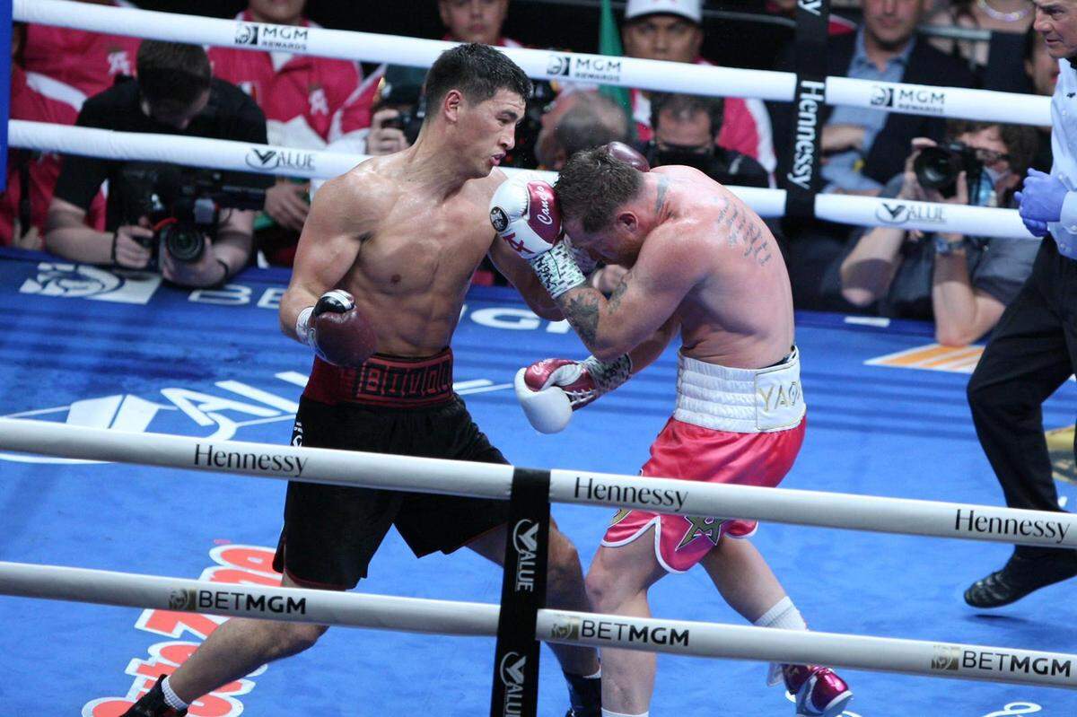 Todo tiene un límite en la vida, hasta para Saúl “Canelo’‘ Álvarez. El rey libra por libra perdió por primera vez en largo tiempo -al menos en las boletas- contra el el invicto campeón de peso semipesado de la AMB, Dmitry Bivol.