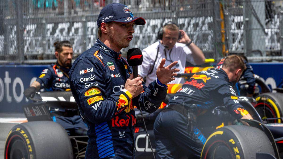 El piloto holandés de Red Bull Racing, Max Verstappen, habla con los medios después de quedar primero durante la carrera Sprint en el segundo día del Gran Premio de Miami de Fórmula Uno en el Autódromo Internacional de Miami el sábado 4 de mayo de 2024 en Miami Gardens, Florida.