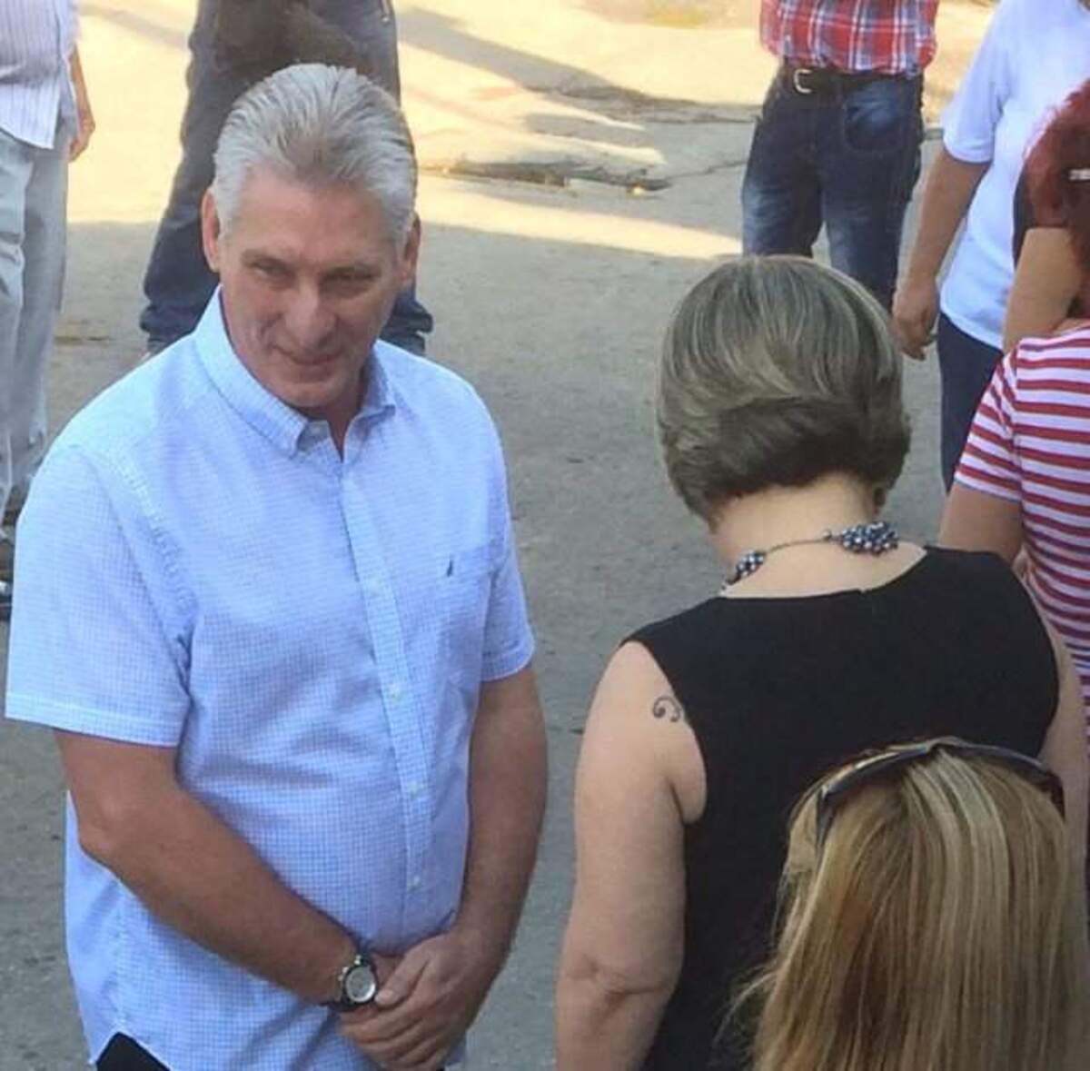 Una imagen que circuló en las redes sociales parece mostrar parte de un tatuaje que Liz Cuesta tiene en la espalda.