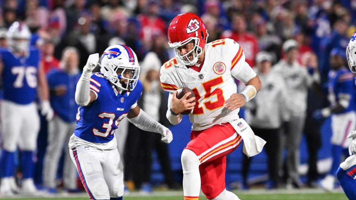 Los Buffalo Bills derrotaron este domingo 30-21 a los campeones Chiefs de Kansas City les quitaron su condición de invicto y apretaron la lucha por la supremacía de la Conferencia Americana (AFC) en la semana 11 de la temporada de NFL.