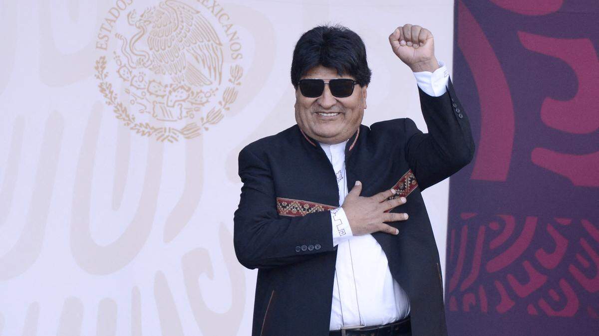 El expresidente de Bolivia Evo Morales durante la ceremonia del desfile cívico-militar en el marco de la conmemoración del 212 Aniversario del inicio de la Independencia de México en el centro de la ciudad, el 16 de septiembre de 2022 en la Ciudad de México, México. 