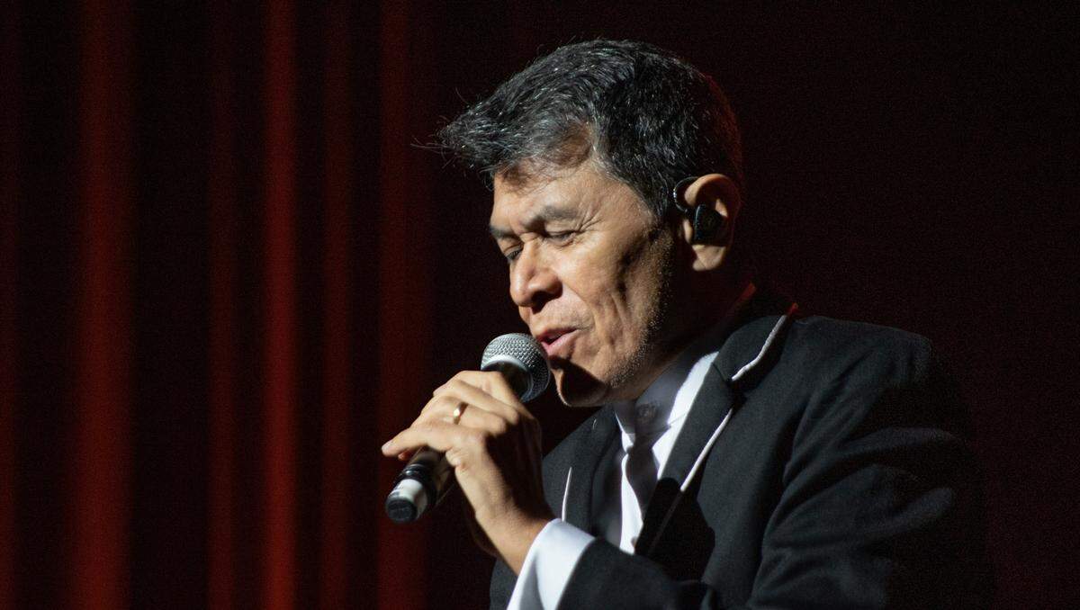 “Cuando canto para los cubanos no sé cuáles canciones poner en el repertorio de los shows porque se las saben todas”, apunta, con lógica satisfacción.&nbsp;