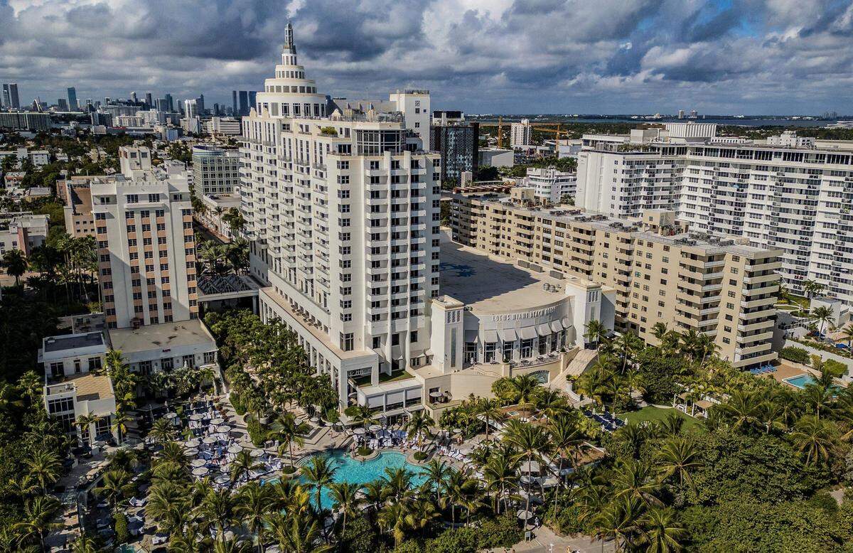 Vista del Hotel Loews Miami Beach, ubicado en el 1601 Collins Avenue, el miércoles 26 de noviembre de 2025.