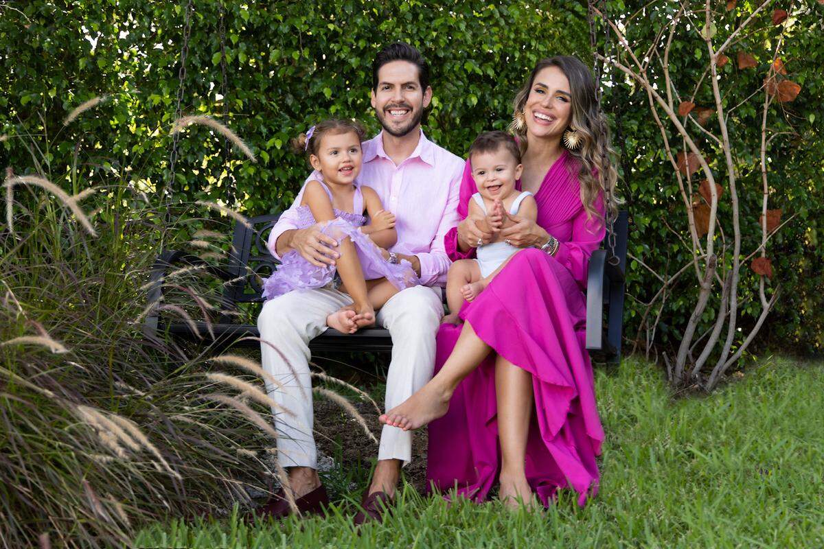Carolina Sarassa junto a su familia