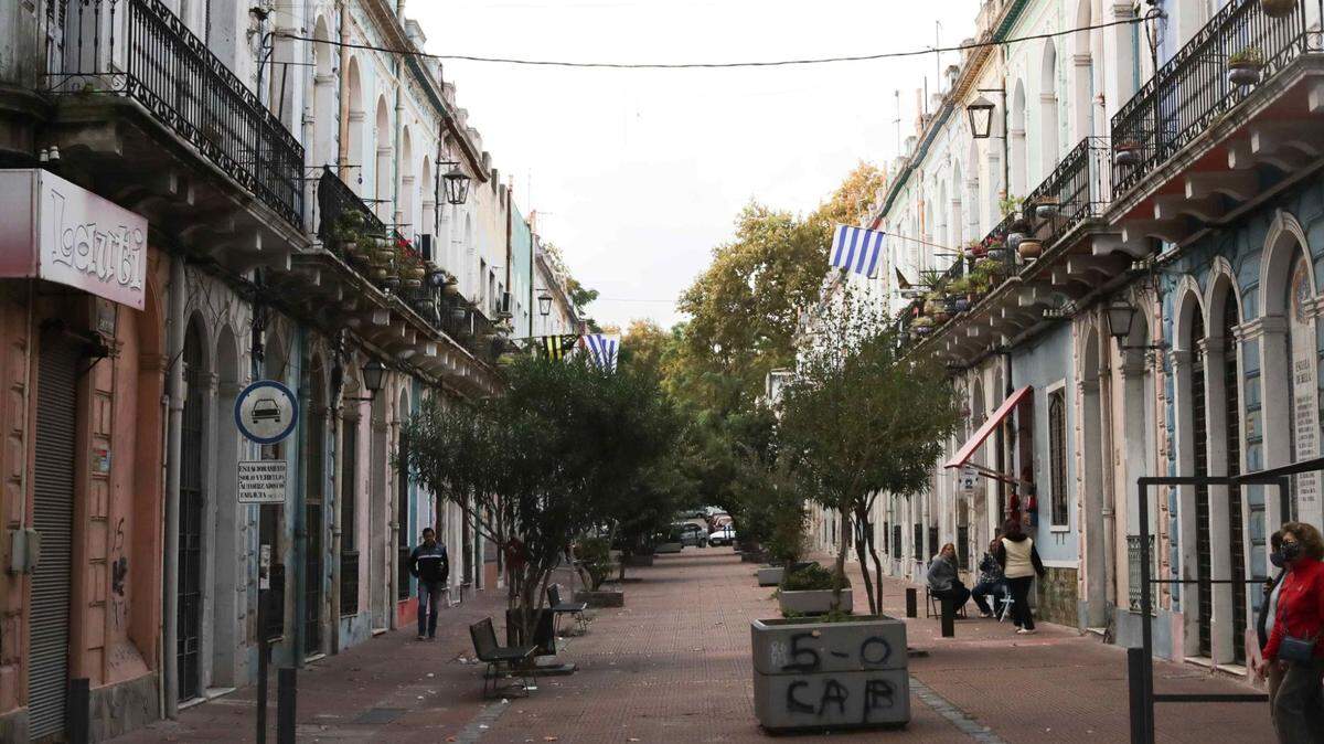 Foto de archivo de Montevideo. Garantías de permanencia legal, rápida inserción laboral y tranquilidad son algunos de los aspectos más valorados por los inmigrantes cubanos en Uruguay.