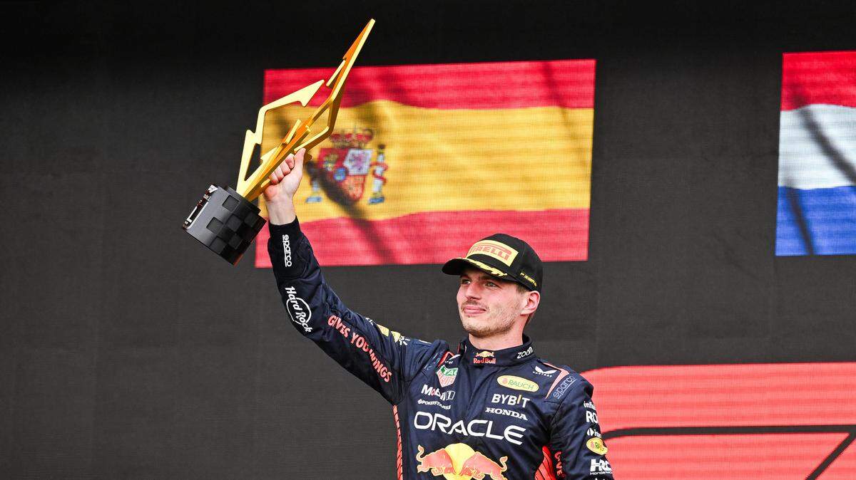 Max Verstappen siguió su marcha arrolladora hacia un tercer campeonato mundial en la Fórmula Uno con una brillante victoria en el Gran Premio de Austria el domingo.