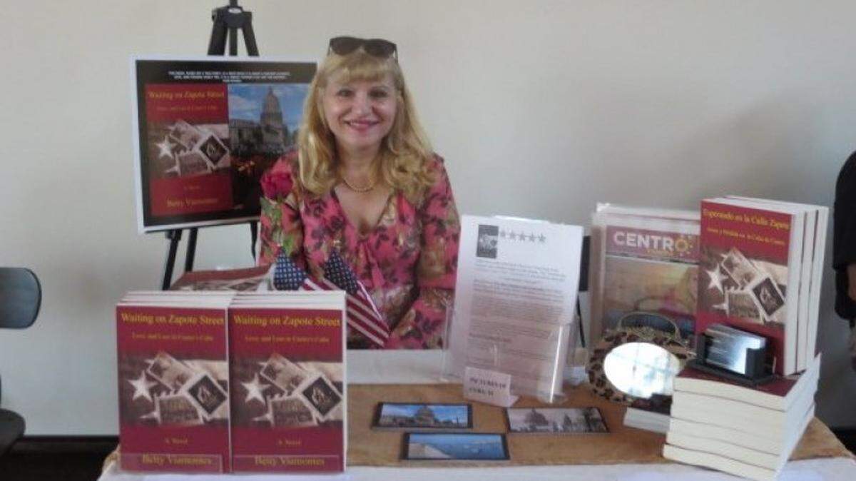 La escritora Betty Viamontes.