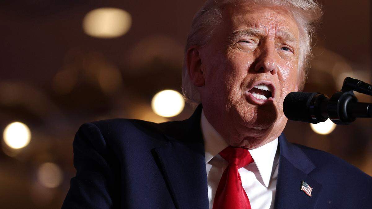 MOUNT POCONO, PENNSYLVANIA - DECEMBER 09: U.S. President Donald Trump delivers remarks during an event at Mount Airy Casino Resort on December 9, 2025 in Mount Pocono, Pennsylvania. nistration's economic agenda and its efforts to lower the cost of living.  (Photo by Alex Wong/Getty Images)
