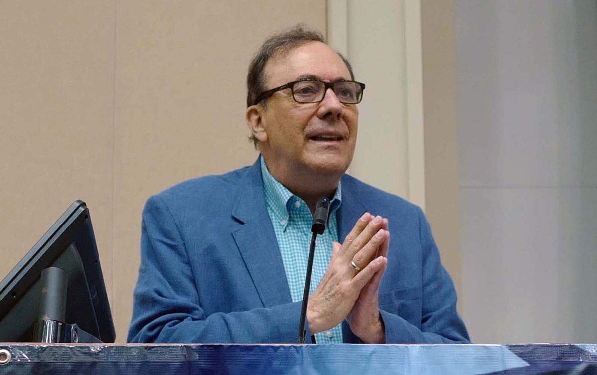 Leyendas del Exilio comienza con un capítulo dedicado al escritor y periodista Carlos Alberto Montaner.