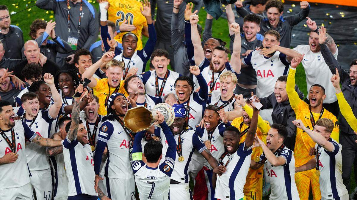 El Tottenham obtuvo premio doble este miércoles al llevarse la Europa League ante el Manchester United (1-0), una victoria que mete a los Spurs en la próxima Liga de Campeones.