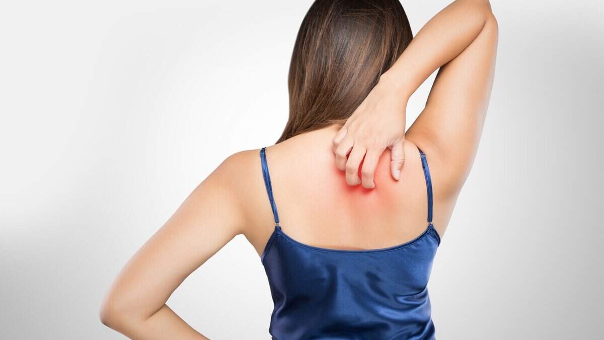 Lesiones, la postura incorrecta y la mala condición física pueden causar dolor mecánico en zonas de la espalda.