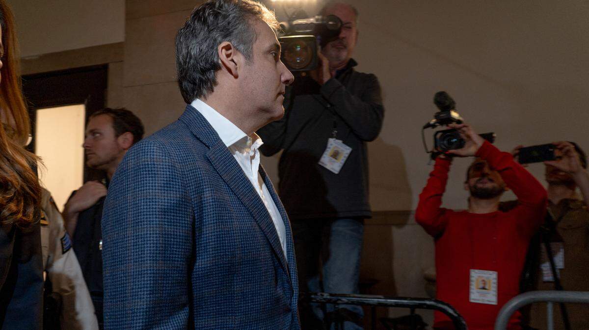 El ex abogado de Trump, Michael Cohen, llega a la sala de la Corte Suprema del Estado de Nueva York en Nueva York para testificar en el juicio por fraude cívico de Donald Trump, mientras Trump permanece presente el 24 de octubre de 2023. 