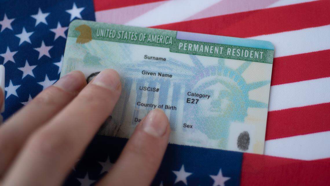 Uno de los requisitos más importantes para la green card ha cambiado y podría sorprenderte