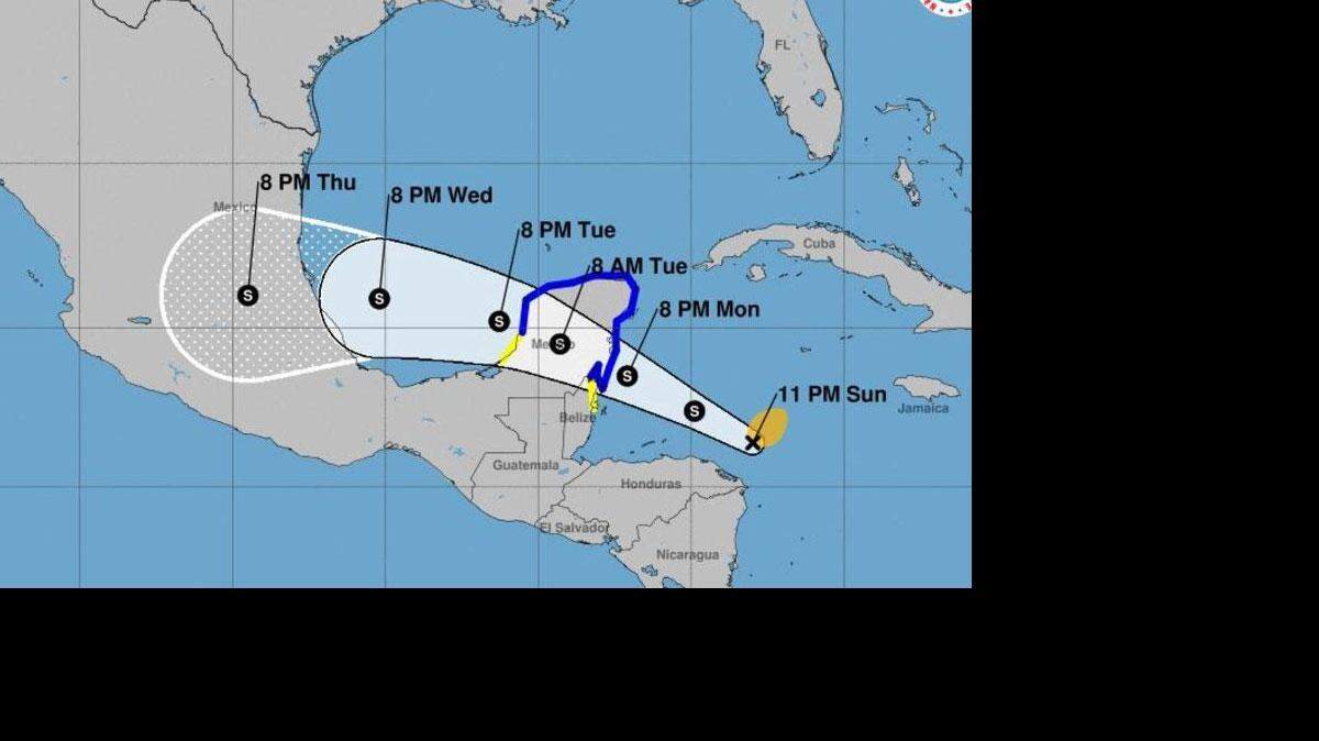 Se pronostica que atravesará la Península de Yucatán entre la noche del lunes y el martes.