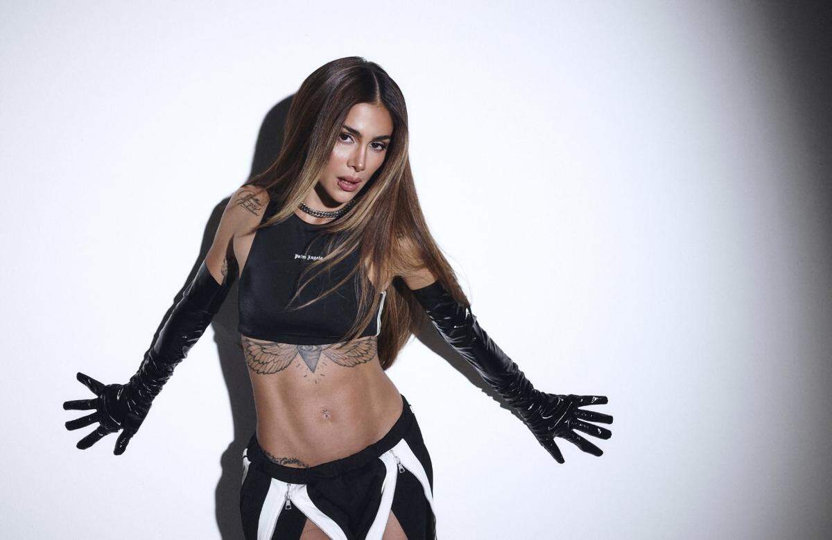 El viernes 27 se presentará la colombiana Greeicy.