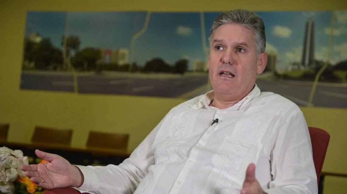 Exministro de Economía de Cuba es condenado a cadena perpetua por espionaje