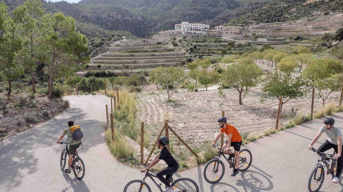 El hotel Son Bunyola, en Mallorca, vacaciones de bienestar con ciclismo y senderismo