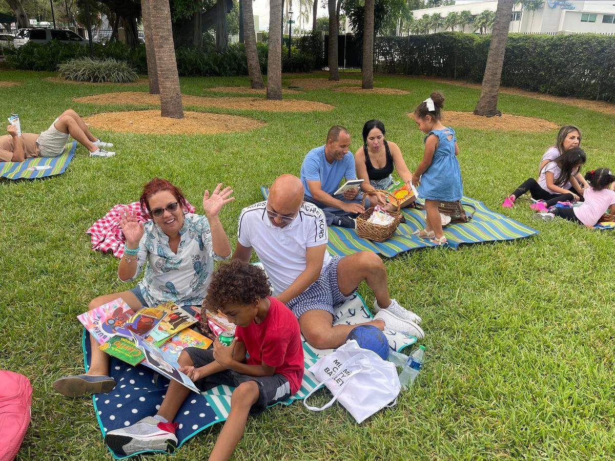 El sábado 7 de octubre será el evento para las familias ‘Picnic de Libros’, de 2:00 a 5:00 p.m., coproducido con el Koubek Center del Miami Dade College.