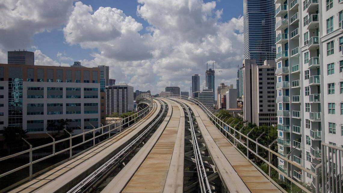 File photo of Metromover’s elevated tracks.