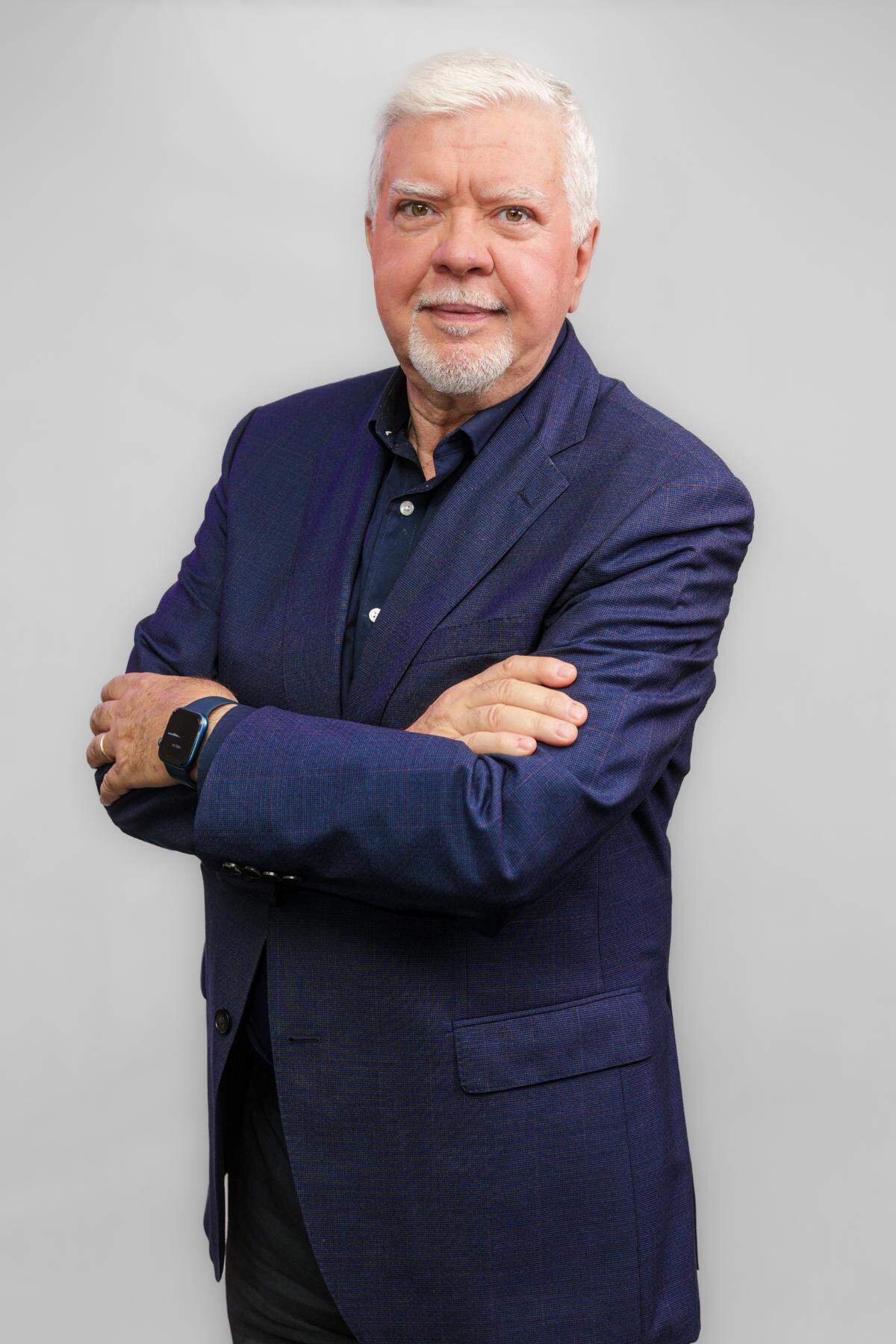Pedro Sevcec trae ‘El antídoto’ contra la desinformación, que se trasmitirá de 11 a.m. a 1 p.m. en la nueva etapa de WQBA 1140 am, que tiene el lema ‘El pulso de Miami’