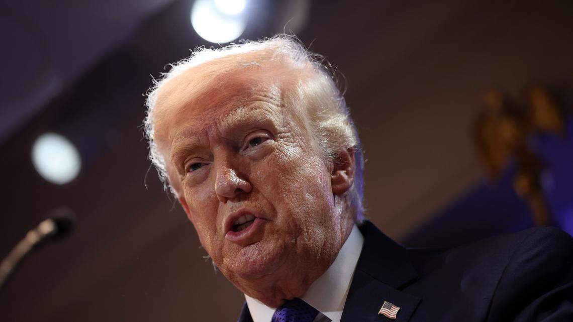 Trump aumenta arancel global de EEUU a 15% tras revés judicial